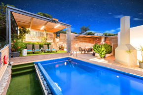 Villa Canes Heated Pool